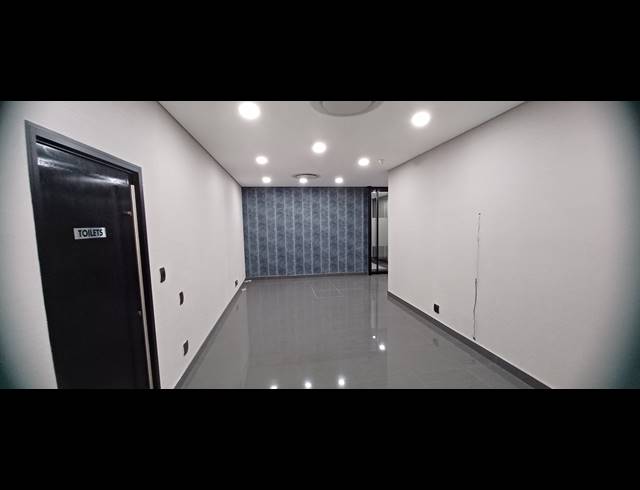 403M² OFFICE TO LET IN SANDHURST